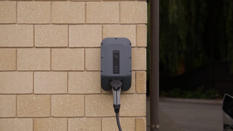 Les meilleurs hybrides rechargeables : notre sélection des 5 modèles alliant grande autonomie électrique et faible consommation d’essence