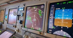 découvrez comment fonctionnent les radars pour voitures, leurs différents types, leur rôle dans la sécurité routière et les dernières innovations technologiques en matière de contrôle de vitesse.