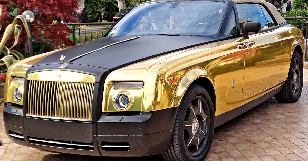 découvrez la rolls-royce phantom, la berline de luxe ultime alliant élégance, performance et confort. explorez ses caractéristiques exceptionnelles, son design prestigieux et son raffinement inégalé.