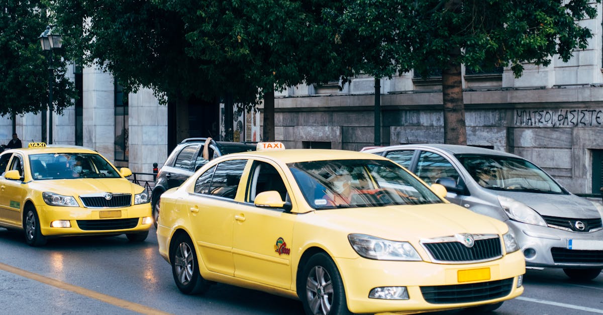 découvrez la skoda fabia, une citadine pratique et élégante, idéale pour la ville comme pour la route. profitez de ses technologies modernes, de son design dynamique et de sa faible consommation. trouvez la fabia qui vous correspond !