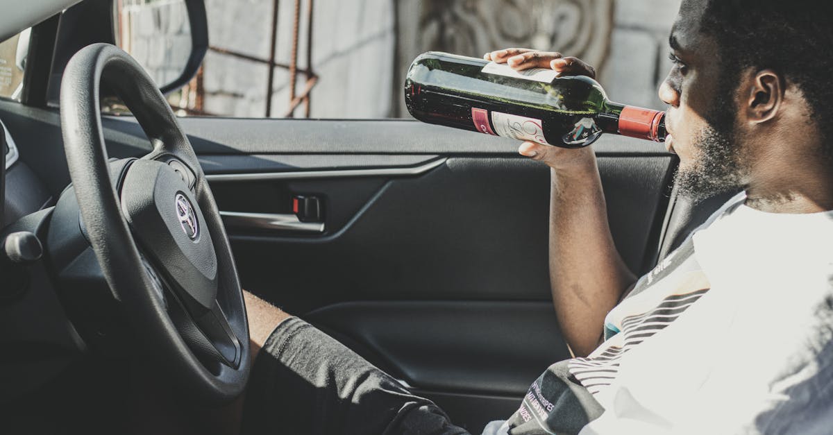 découvrez les limites légales de transport d’alcool et de tabac : quantités autorisées, réglementation, conseils pratiques pour voyager sereinement en respectant la loi.