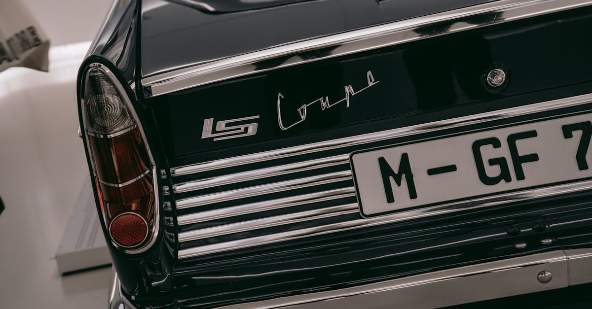 découvrez les dernières mises à jour de la bmw i4 et de la série 4 gran coupé, alliant design innovant, performance électrique et technologies avancées pour une expérience de conduite exceptionnelle.