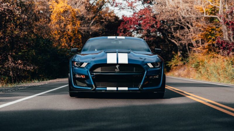 Découvrez les tarifs du nouveau Ford Transit Custom, le concurrent direct du Renault Trafic