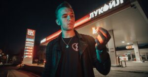 découvrez les dernières informations sur les prix du carburant, suivez l'évolution des tarifs à la pompe et trouvez des conseils pour économiser sur vos pleins en 2024.