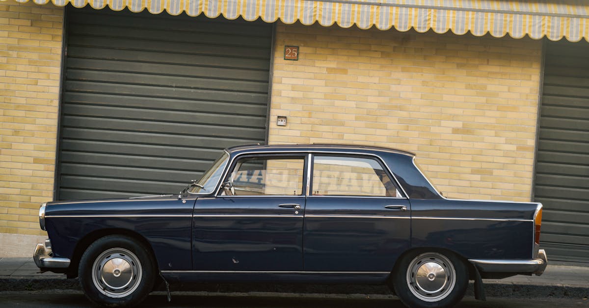 découvrez notre vente aux enchères exclusive de voitures classiques italiennes, une collection exceptionnelle de modèles rares et emblématiques à ne pas manquer.