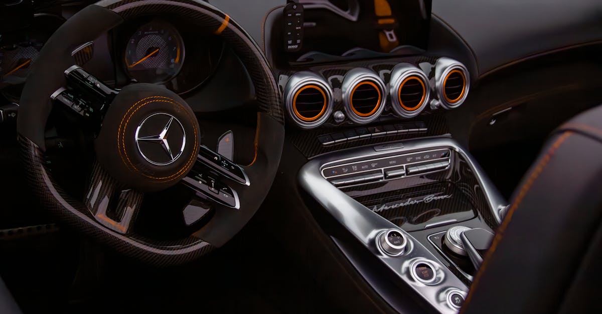 découvrez les caractéristiques détaillées de la mercedes cls 63 amg 2007 : moteur puissant, performance exceptionnelle et design élégant pour les passionnés d'automobile.