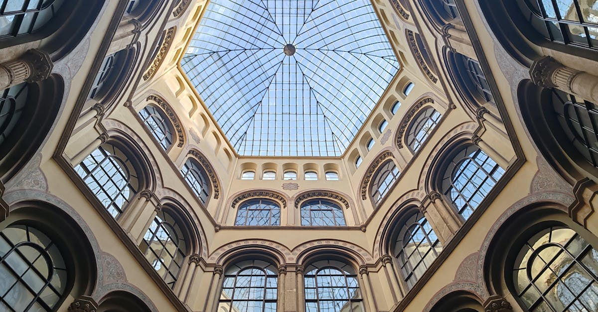 découvrez tout sur le grand prix de monaco : actualités, historique, pilotes, circuit mythique et ambiance unique de cette course emblématique de formule 1.