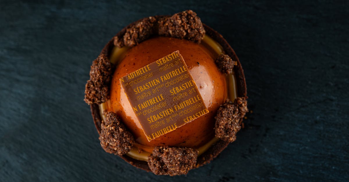 Sébastien Loeb s’apprête à prendre le volant d’une Dacia lors du Dakar 2025