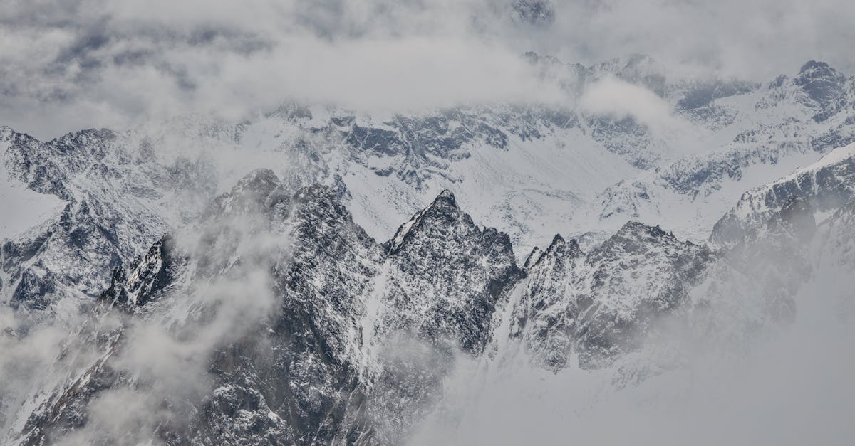 découvrez l'alpine a110 r ultime, une édition limitée alliant performance exceptionnelle et design élégant pour une expérience de conduite unique.