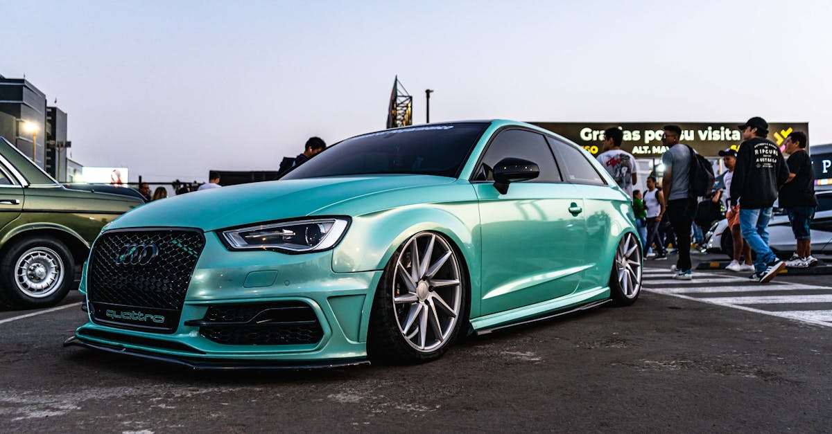 découvrez l'audi quattro sport, une icône de performance et d'innovation alliant puissance, élégance et technologie de pointe pour une expérience de conduite inégalée.