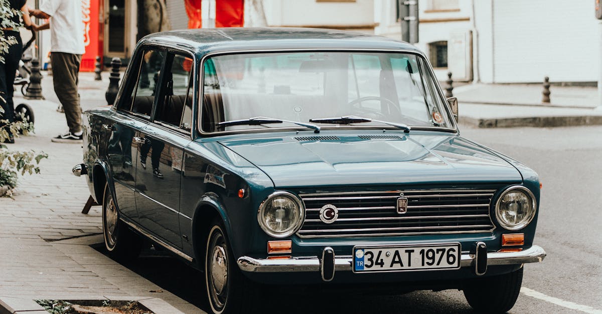 découvrez la fiat 124 spider, un roadster italien alliant élégance, performance et plaisir de conduite. parfaite pour les amateurs de voitures sportives authentiques.