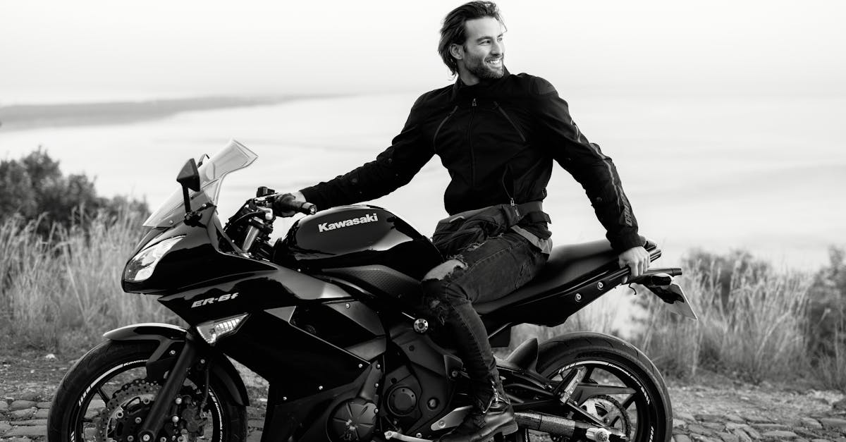 Kawasaki réduit le prix de sa moto hybride : une occasion à saisir !