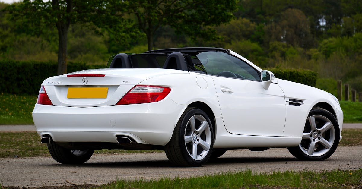 découvrez la mercedes-amg c 63 s cabriolet 2016, une décapotable de luxe alliant puissance et élégance pour une expérience de conduite inégalée.