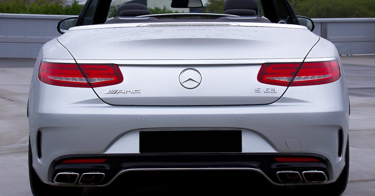 découvrez la mercedes-amg c 63 s cabriolet 2016, un cabriolet sport alliant puissance exceptionnelle et élégance raffinée pour une expérience de conduite inoubliable.