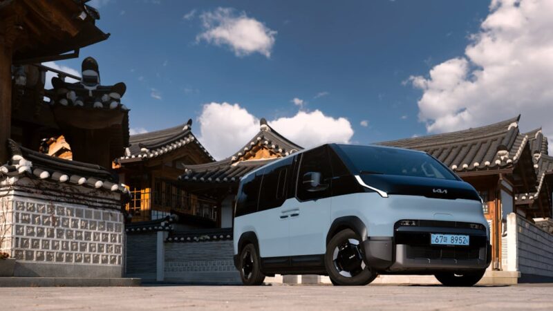 Découvrez la nouvelle génération de la Peugeot 208 100% électrique : secrets et innovations dévoilés