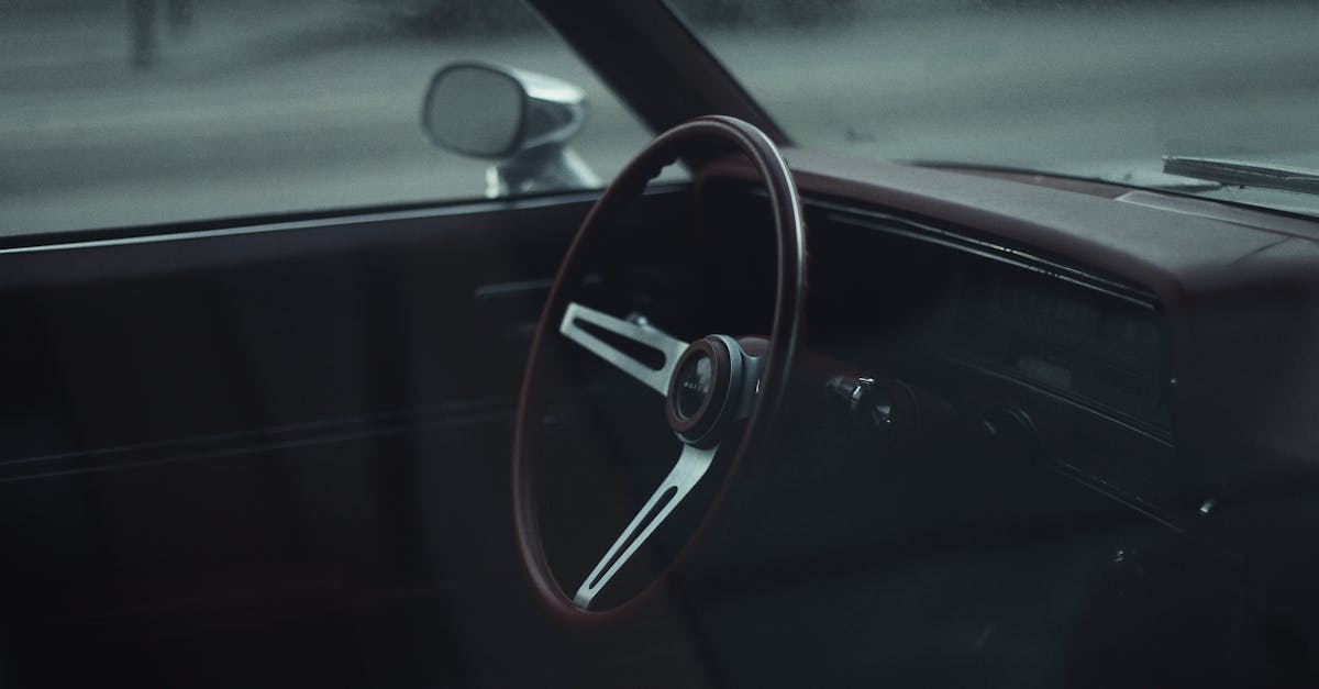 découvrez le rôle d'un conducteur de véhicule radar privé, spécialisé dans la surveillance et le contrôle de la vitesse pour assurer la sécurité routière.