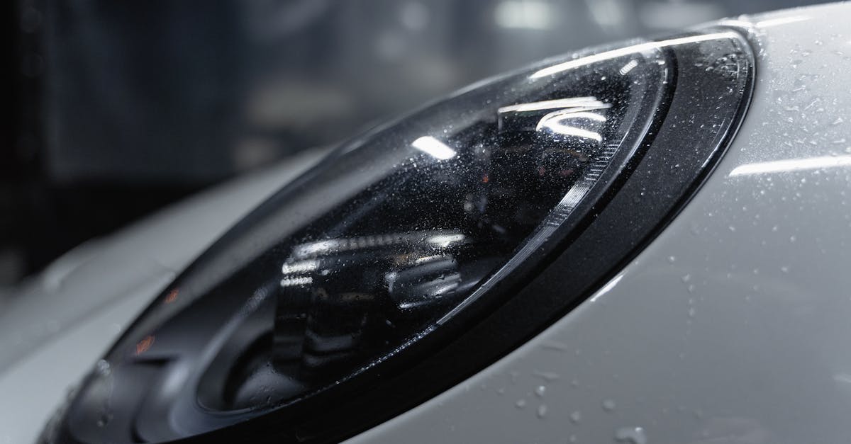 essuie-glaces de qualité pour une visibilité optimale par tous les temps. découvrez notre gamme fiable et durable pour votre sécurité au volant.