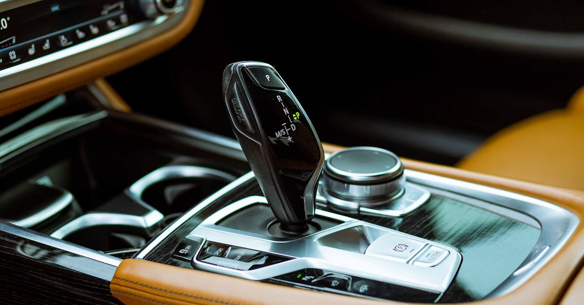 changement de liquide de transmission automatique : assurez la performance et la longévité de votre voiture grâce à une vidange régulière et un entretien professionnel.