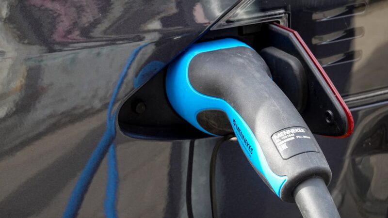 Le nouveau Peugeot 3008 hybride rechargeable affiche un prix supérieur à celui de sa version entièrement électrique !