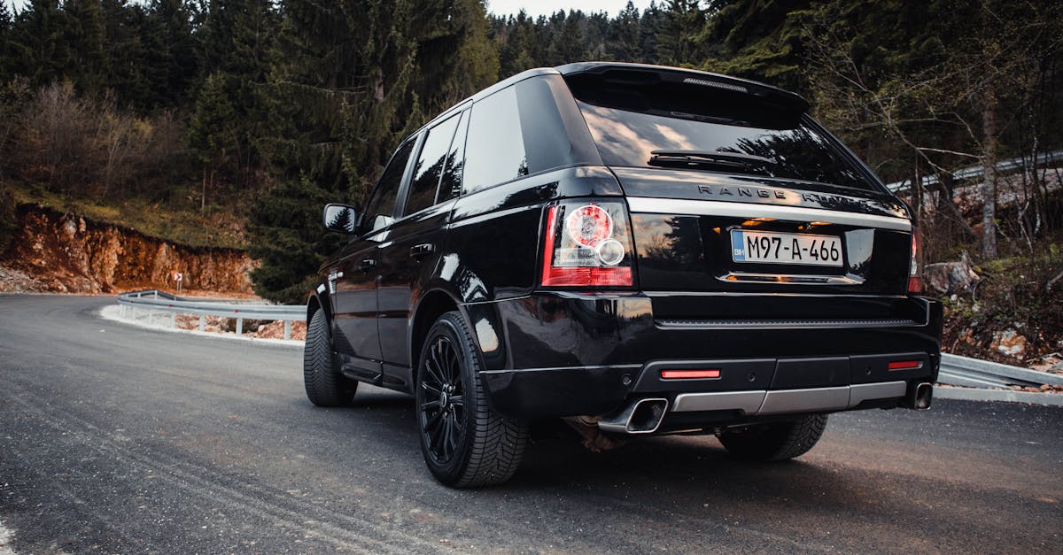 découvrez le range rover, un suv de luxe alliant performance, confort et technologie avancée pour une expérience de conduite exceptionnelle.