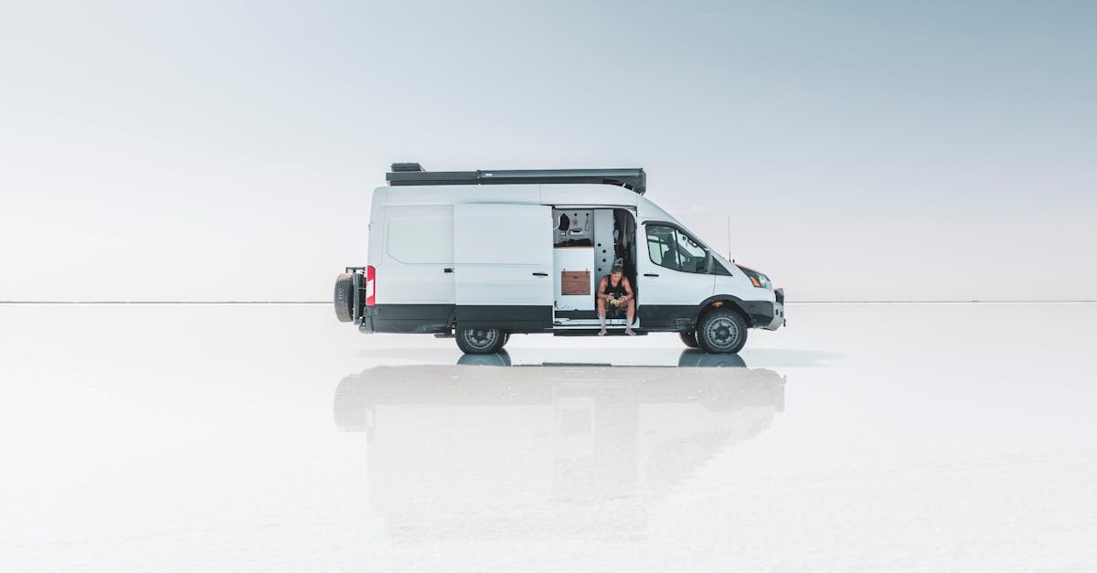 découvrez le renault kangoo van, le véhicule utilitaire polyvalent idéal pour tous vos transports professionnels. robustesse, espace et confort au rendez-vous.