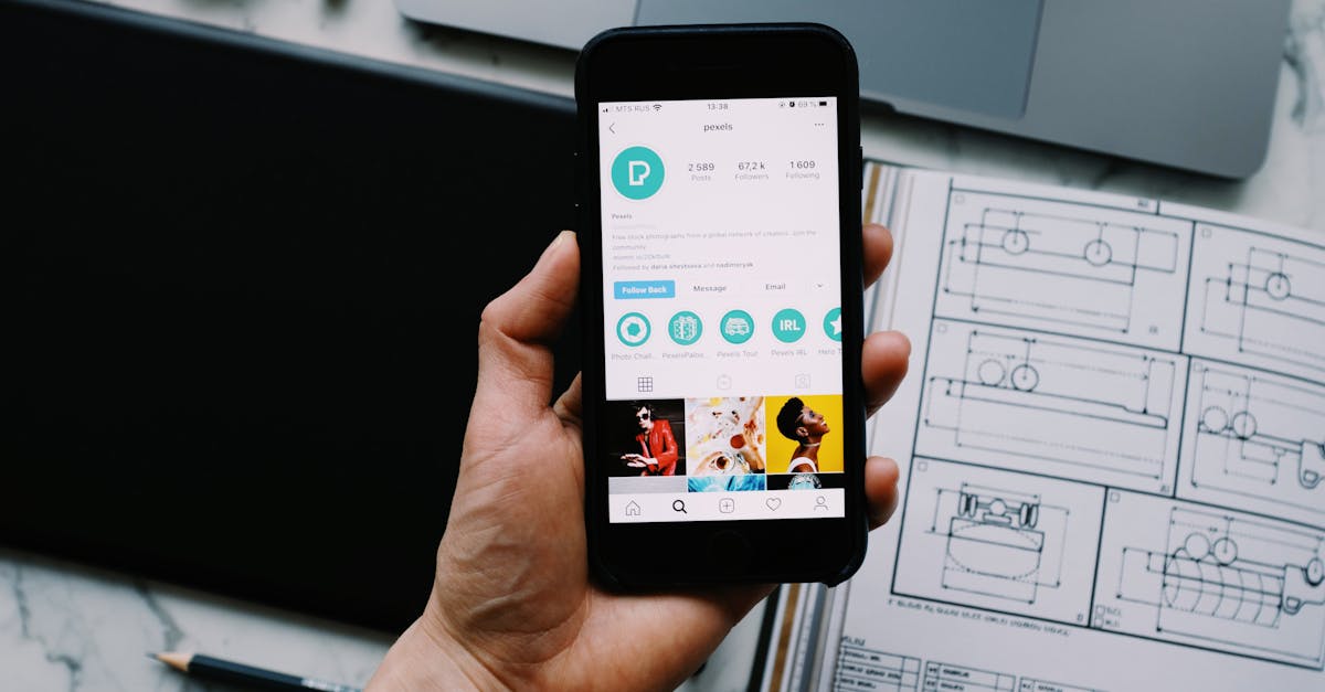 découvrez les avis des utilisateurs de waze sur iphone, leurs expériences, points forts et suggestions d'amélioration pour une navigation optimale.