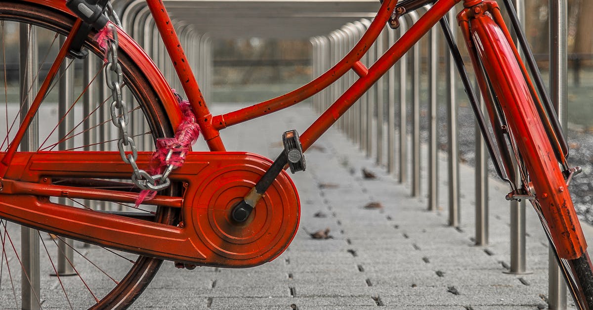 découvrez comment éliminer les mauvaises odeurs de votre antivol de vélo et garder votre équipement frais et propre.