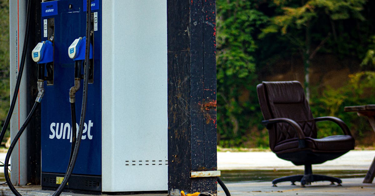 découvrez pourquoi de nombreuses entreprises abandonnent le diesel et l'essence pour adopter des alternatives plus écologiques et durables.