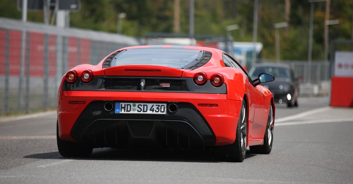 découvrez le suv ferrari, alliant performance exceptionnelle, design italien élégant et technologie de pointe pour une expérience de conduite unique.