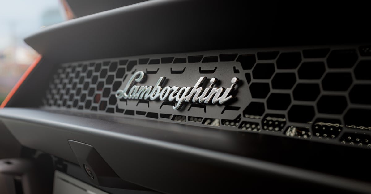 découvrez la lamborghini countach, icône intemporelle de la supercar italienne alliant design futuriste et performances exceptionnelles.