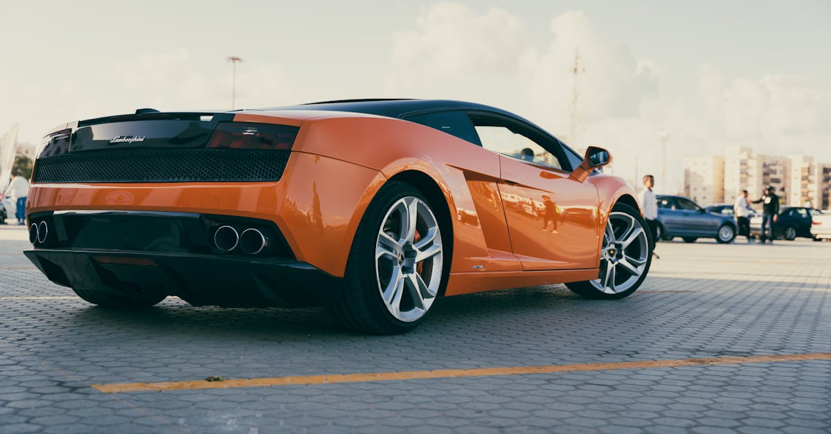 découvrez les spécifications détaillées de la lamborghini urus v8 2018 : performance, design et technologies de ce suv de luxe exceptionnel.