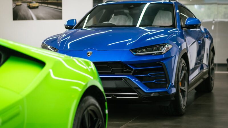 découverte des spécifications techniques de la lamborghini urus v8 4.0 (portes) de 2018