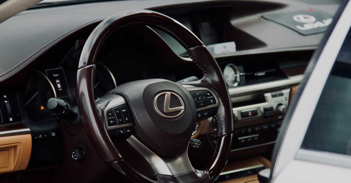 découvrez la lexus lbx hybrid, un véhicule compact alliant performance hybride innovante, design élégant et technologie avancée pour une conduite écologique et dynamique.