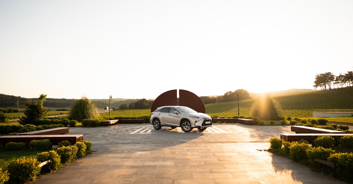 découvrez le lexus rx, un suv alliant élégance, performance et confort pour une expérience de conduite inégalée.