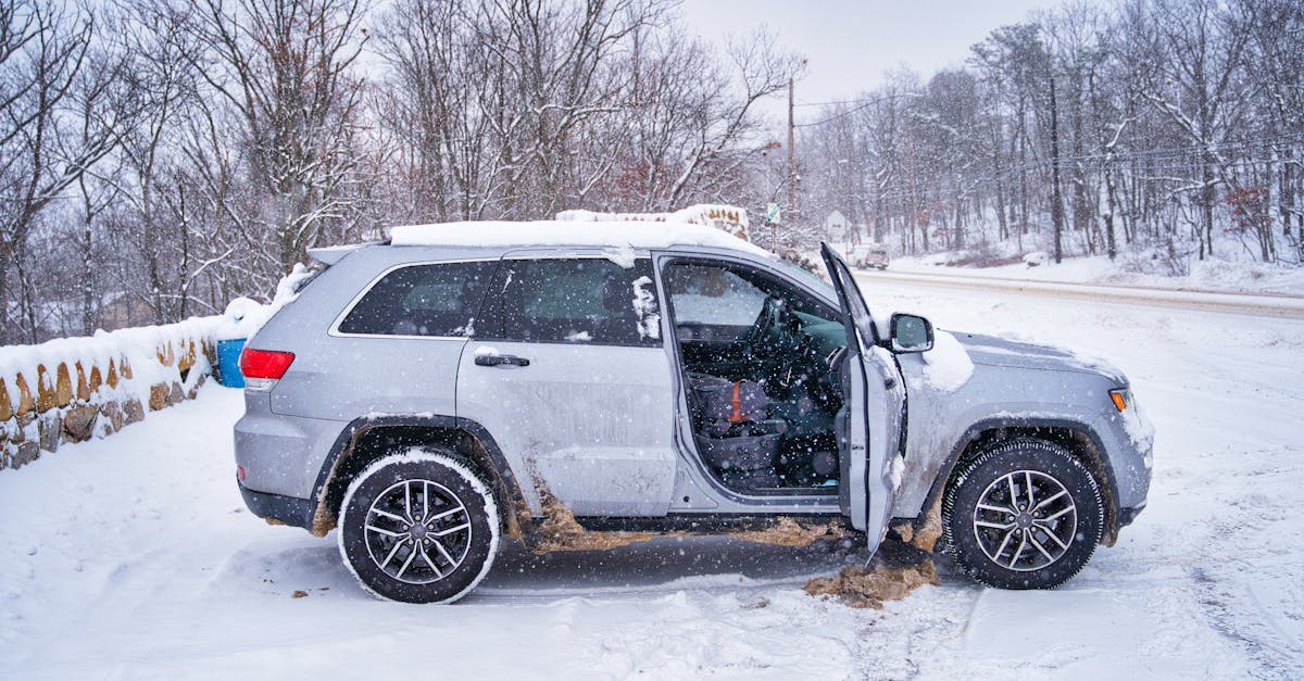 découvrez nos pneus d'hiver performants pour une adhérence optimale et une sécurité maximale sur routes enneigées et verglacées cet hiver.